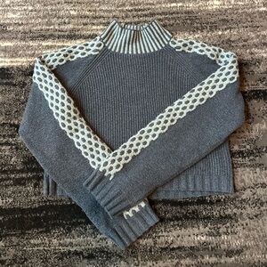 WILD FABLE Mock Neck Cropped Boxy Pull-Over Sweater